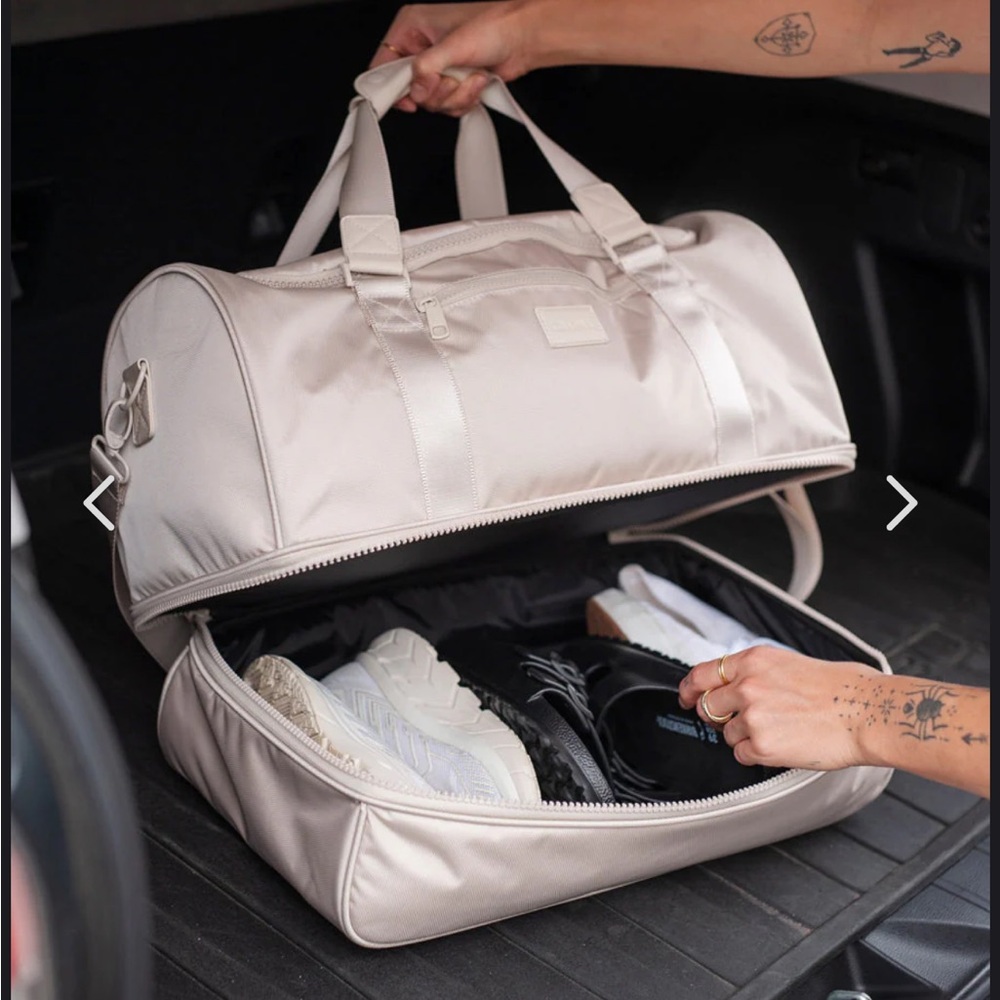 Calpak Stevyn Duffle in Dune - Picture 2 of 11